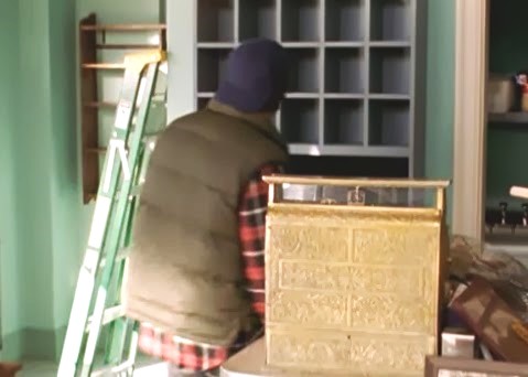 Interstitial images alt text