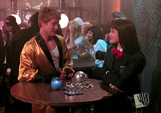 Logan and Rory superbly cosplaying Pulp Fiction